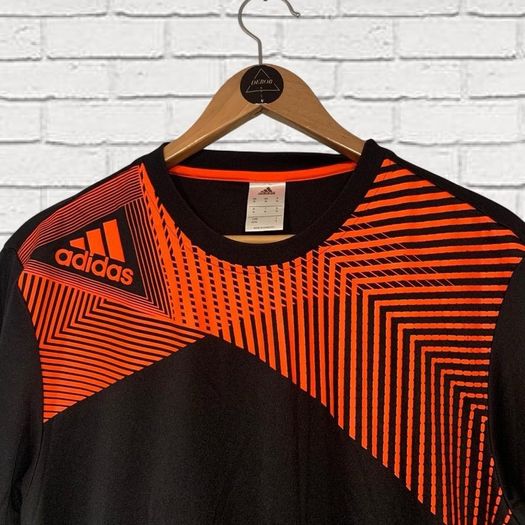 Adidas T-Shirt