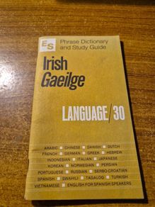 Vintage Irish Gaeilge Phrase Dictionary and Study Guide Language 30