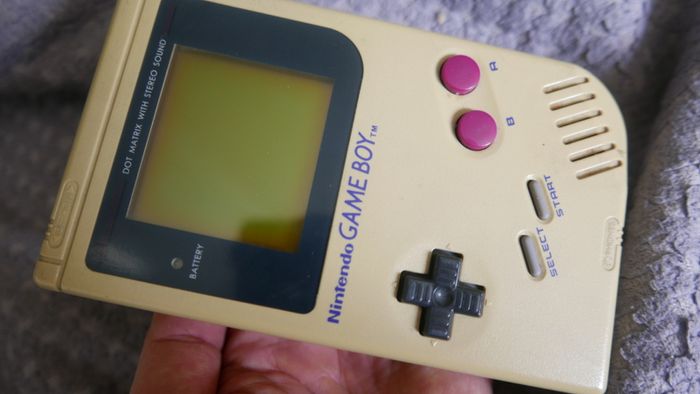 Nintendo Game Boy Launch Edition (works well)