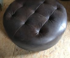 ottoman brown leather 1meter circumference / good sitting room table too