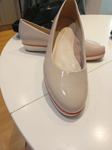 Clarkes sunrise nude shoes size 7