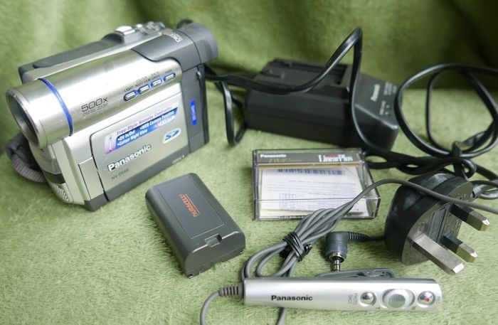 Panasonic NV-DS65 Digital Camcorder , (charger, tape and bag) works well