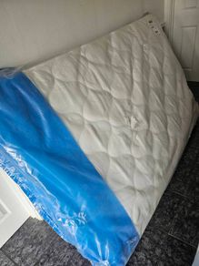 Small double memory foam mattresa