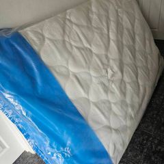 Small double memory foam mattresa