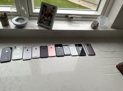 10 X I Phones