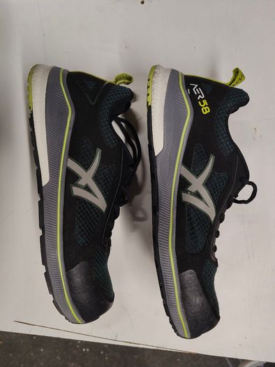 Safety shoes  - ESD safe