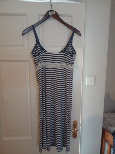 Maternity/Breastfeeding nighties (M/10-14)