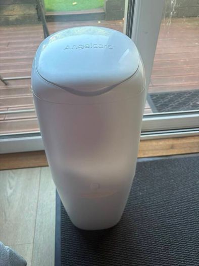 Angel care nappy bin with refils