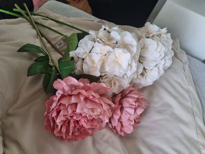 Faux Flowers BNWT