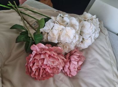 Faux Flowers BNWT