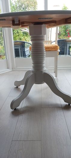 Kitchen table and four chairs