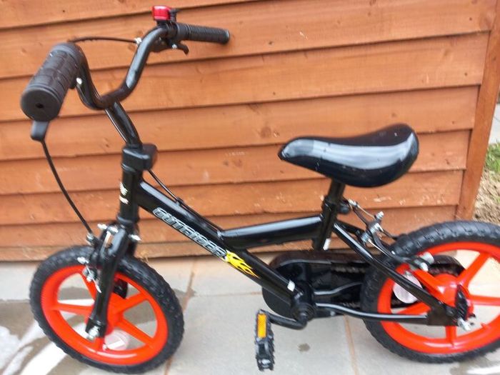 Kids outrider bike size 14 inch wheels