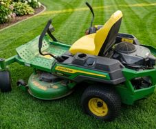 2023 John Deere Z320M Zero Turn Mower  Only 99 Hours  Mint Condition