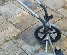 Easy move golf trolley
