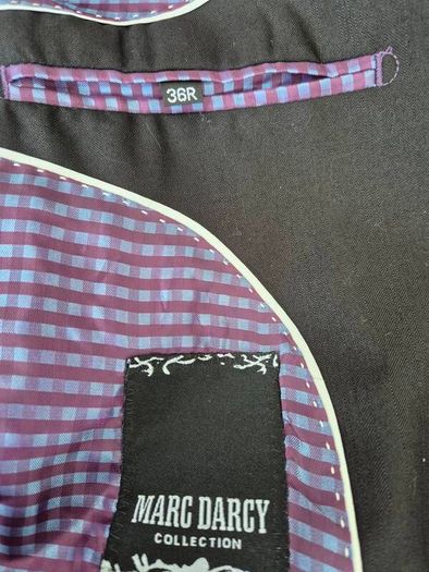 Mark Darcy suit 36r