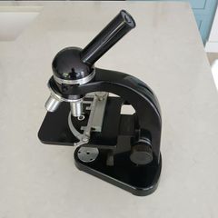 Leitz Microscope