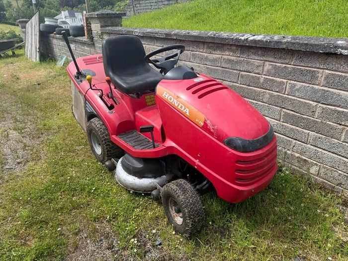 Honda 2415 riding mower