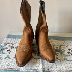 cowboy boots womens