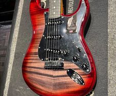 Limited Edition Fender AM Ultra Umbra Burst