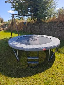 BERG Favorit Regular 270 (9ft) Trampoline  Complete or Breaking for Parts