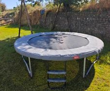 BERG Favorit Regular 270 (9ft) Trampoline  Complete or Breaking for Parts