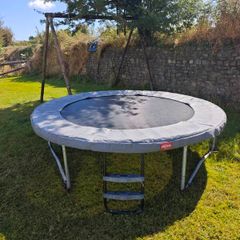 BERG Favorit Regular 270 (9ft) Trampoline  Complete or Breaking for Parts