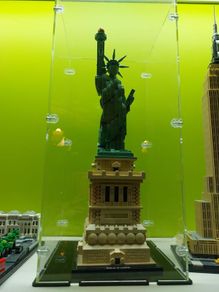 lego architecture 21042