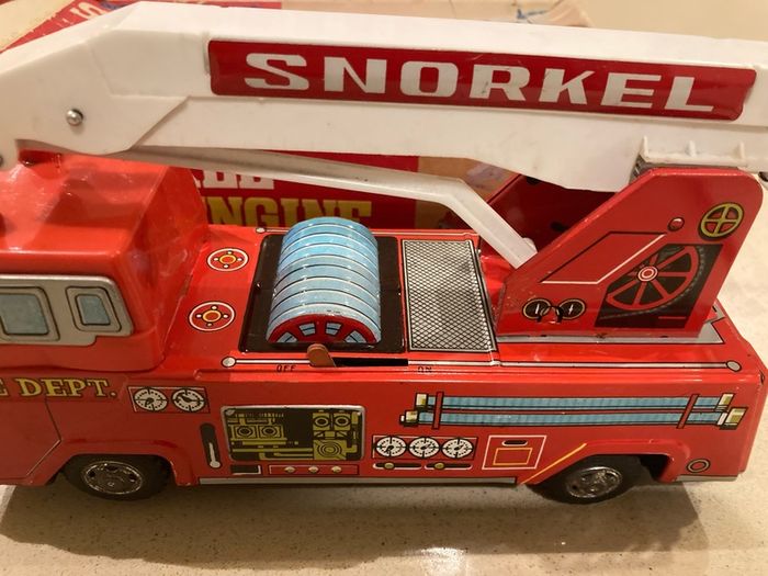 Yonezawa Japan Tin Battery Operated Snorkle Fire Engine Mint in Box