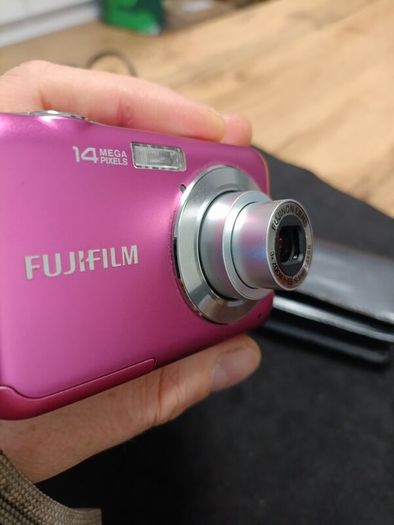 Fujifilm Finepix JV210 digital camera 14.0MP