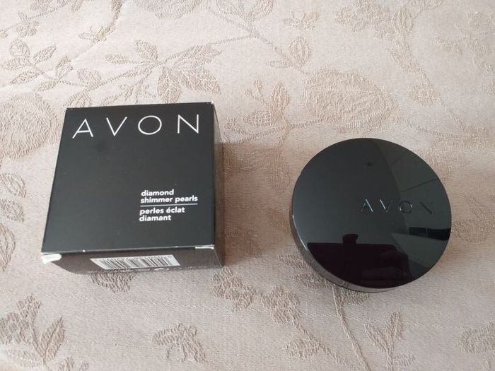 Avon Diamond Shimmer Face Pearls