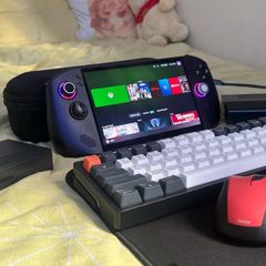Legion Go S Steam OS Z2GO 16GB 1 TB SSD 120HZ VRR With Peripherals and 2 Docking stations