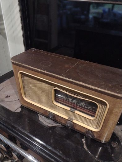 Vintage radio
