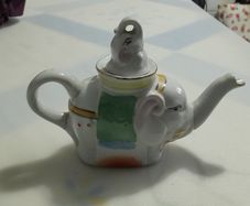 ORNAMENT - Teapot - Elephant