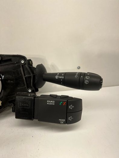 Renault Captur 2017 Wiper Indicator Combination Switch Wiper Stalk 255675887r a2l5b7s