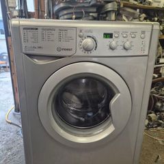 Almost new Indesit 8kg Washing Machine For Sale