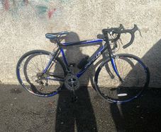 700 inch wheel racer bike