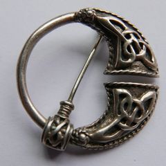 Vintage 925 Sterling Silver Celtic design  brooch
