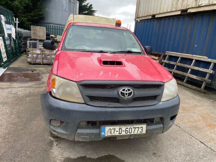 toyota hilux single cab