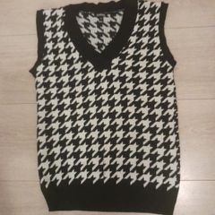 Ladies knitted top