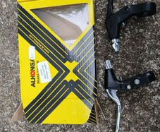 bike brake levers and mudguards