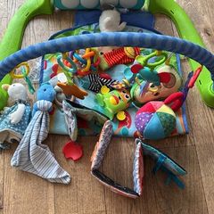 newborn/baby toys