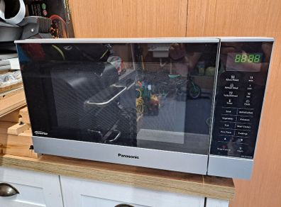 Microwave Panasonic 27L flatbed silver