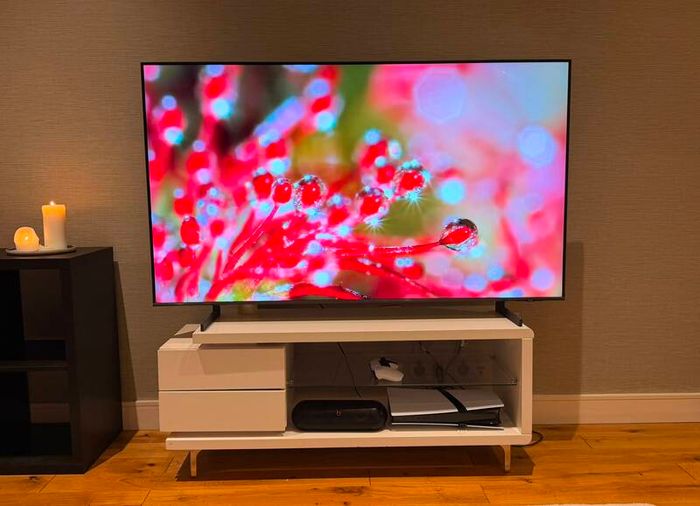 Samsung 65 Q60D QLED 4K Smart TV Excellent Condition