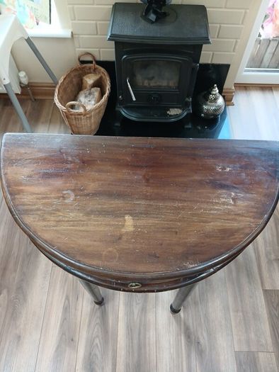 half moon table