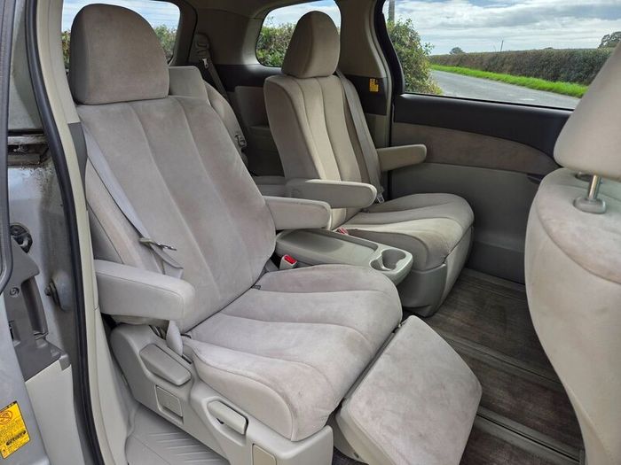 Toyota Estima 2011 NCT 12/27