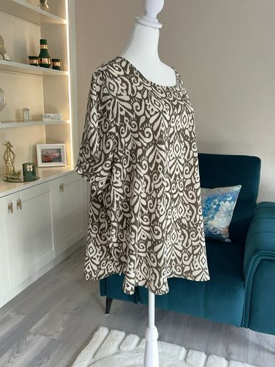 Ladies Short Sleeved Round Neck Top from Only Carmakoma