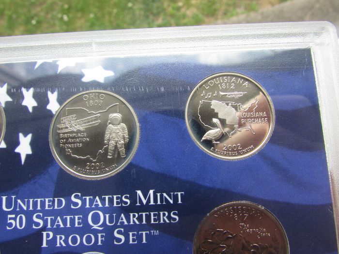 US 2002 State Quarters Proof Set.In case BU Frosted detail.