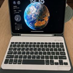 iPad Pro 11 2021 +Apple Pencil+ Case + Keyboard + Mouse