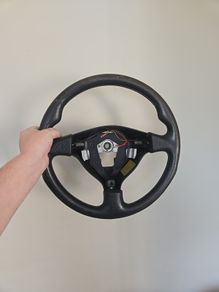 Momo evo 6 steering wheel