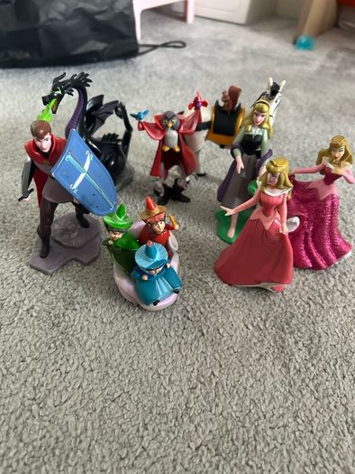 8 Sleeping Beauty Figurines